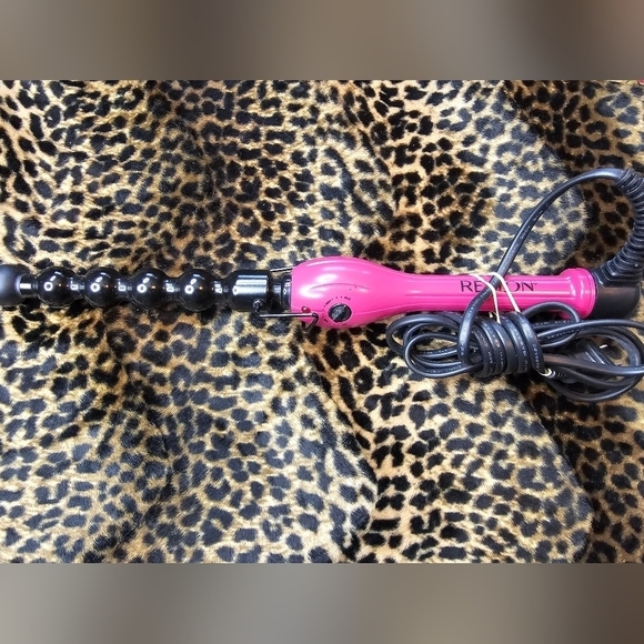 REVELON HAIR HEATED HAIR BARREL WITH SETTINGS - Picture 9 of 9